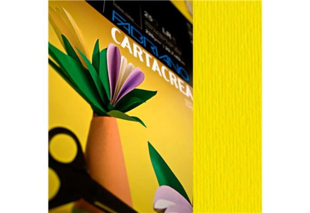 Immagine di Cartoncino CartaCrea - 35 x 50 cm - 220 gr - giallo 107 - Fabriano - blister 10 fogli