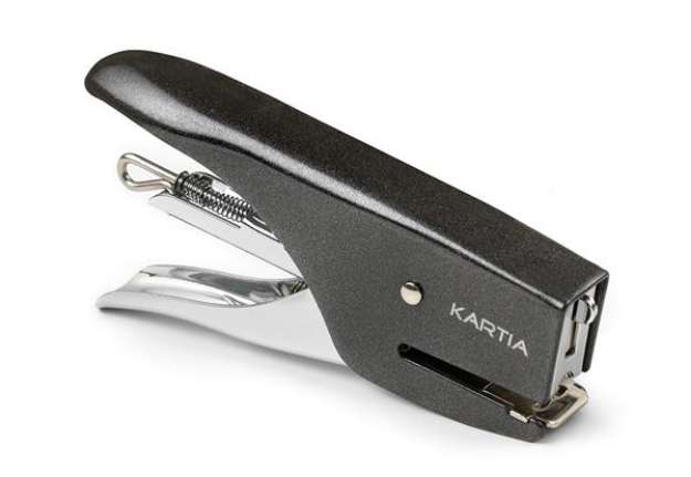 Immagine di Blister Mini cucitrice M013 + punti passo 10 - nero - Kartia