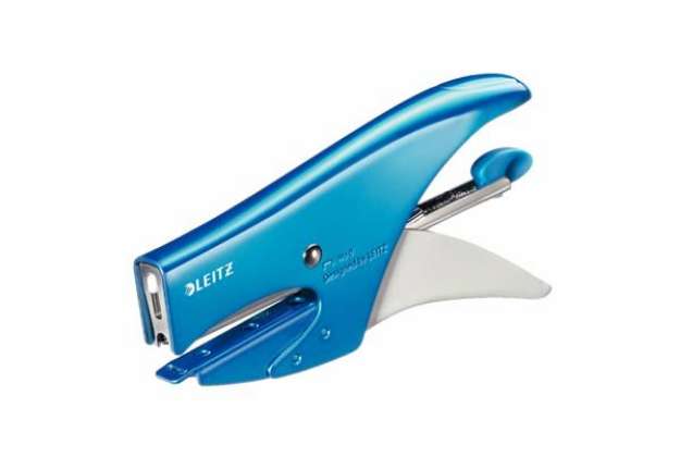 Immagine di Cucitrice fino a 15 fogli Leitz 5547 WOW azzurro metallizzato 55472036