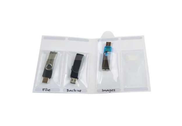 Immagine di Bustina porta USB Q-Connect plastica trasparente - 9x5 cm conf. da 10 - KF22350